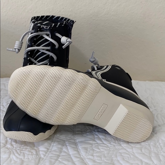 Sperry Saltwater Bionic navy  Duck Boot - Picture 8 of 10